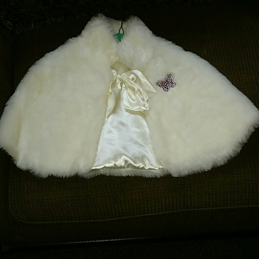 Pretty Girls Faux Fur Cape